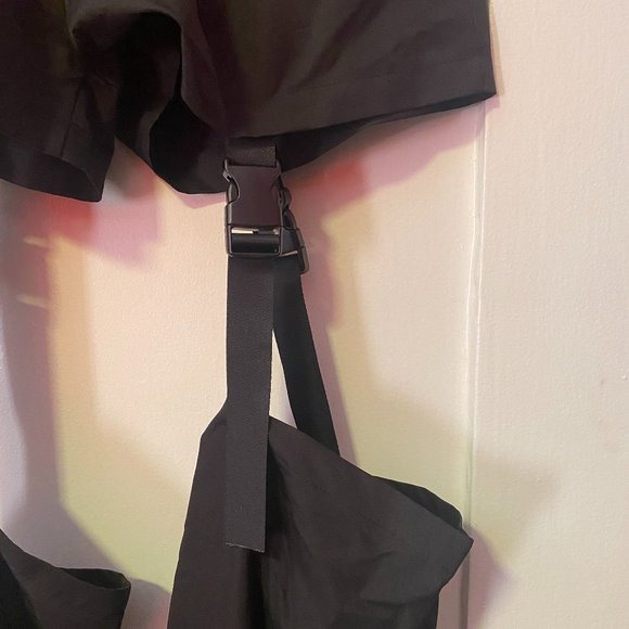 Deconstructed / Cut- out Shorts - Picture 5 of 7